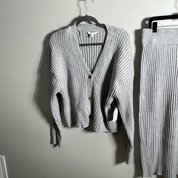 Grey Sweater skirt set - Picture 1 of 2